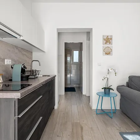Διαμέρισμα Casa Lilium, A Charming 6km Near The Sea *