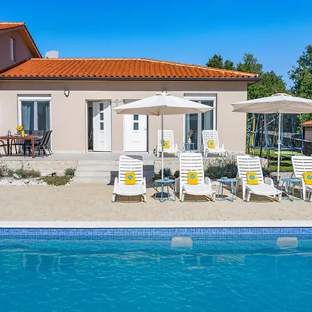 Casa Lilium, A Charming 6km Near The Sea Διαμέρισμα