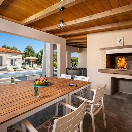 Casa Lilium, A Charming 6km Near The Sea Διαμέρισμα *